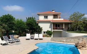 Beautiful Detached Villa With Private Pool, Fibre Wi-Fi, Garden, Games Room & Bbq